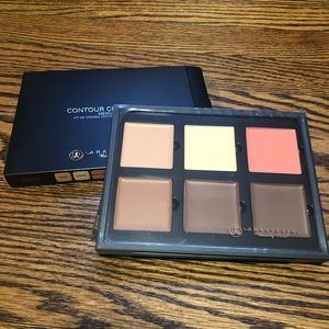 Anastasia Beverly Hills Medium Contour Cream Kit